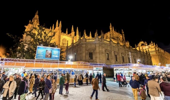 The Nativity Fair arrives at the Seville Cathedral